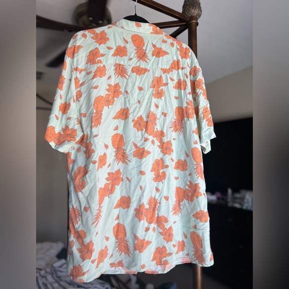 Vintage Remastered Hawaiian Pineapple Shirt - Picture 2 of 7